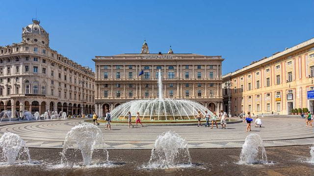 48 hours in Genoa: weekend break - Piazza de Ferrari